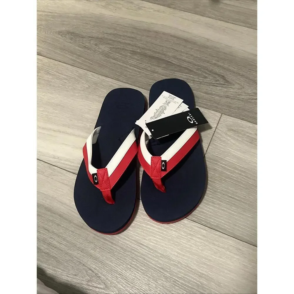 OAKLEY BURKE Men's Flip-Flop Sandals - Red/White/Blue  Size 9 NWT